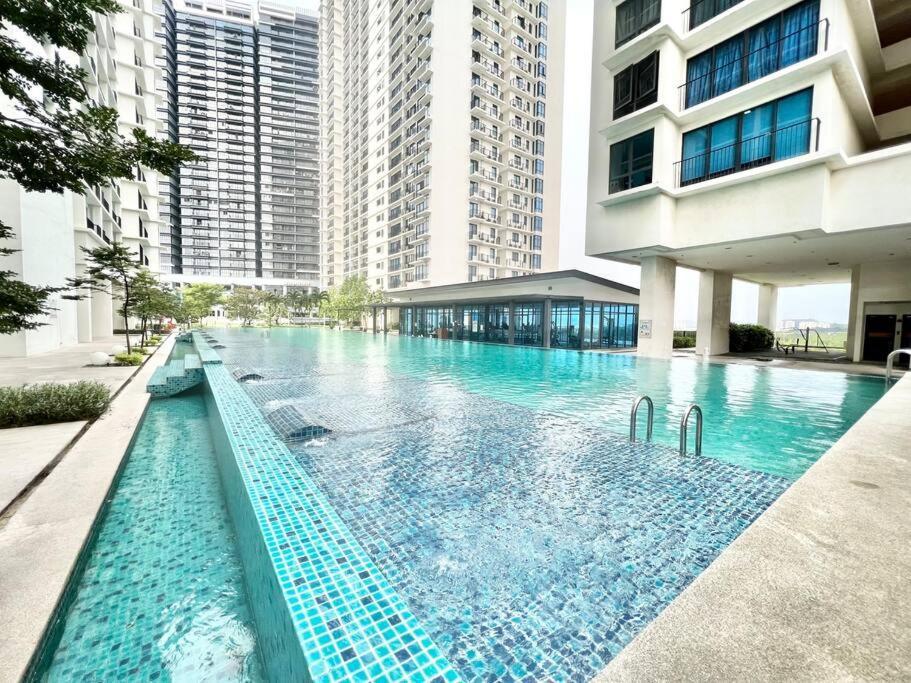 D 1-5Pax Cozy Home Trefoil Setia Alam 3Bed Wifi &Tv Shah Alam Setia City Mall Exterior foto